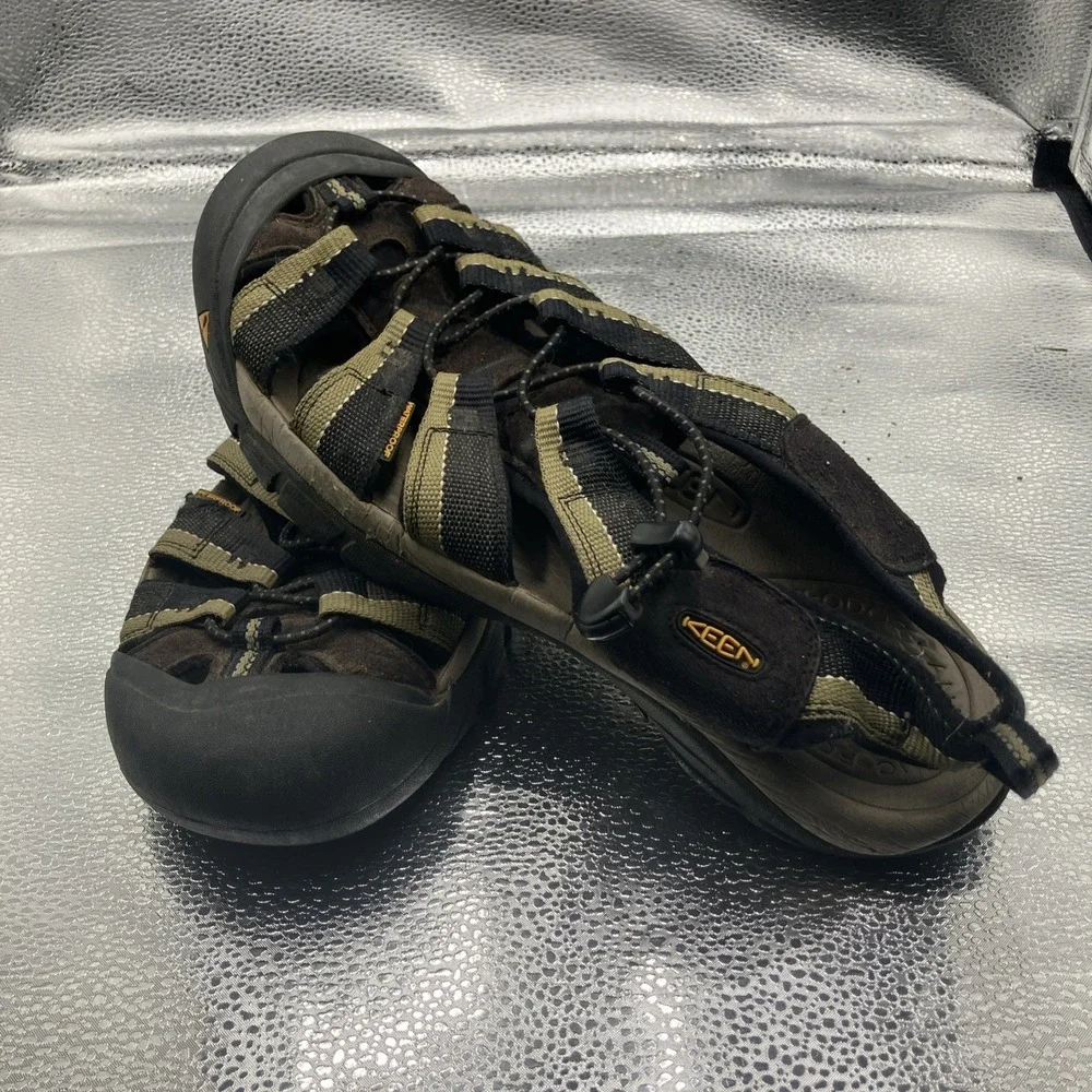 Keen Clearwater CNX US Olive Waterproof Sport Outdoors Mens Sandals Sz 11